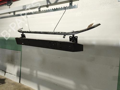 Used Front bumper reinforcement Front bumper reinforcement 38474740 38474740