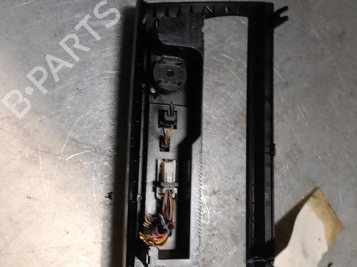 Used Climate control Climate control BMW X3 (E83) 2.0 d (150 hp) 22033749 22033749