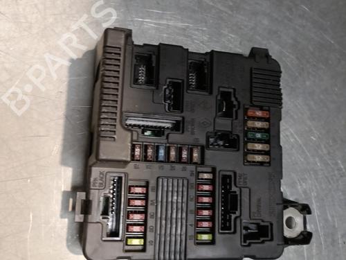 Used Fuse box Fuse box RENAULT MEGANE II (BM0/1_, CM0/1_) 1.5 dCi (BM02, BM13, BM2A, CM02, CM13) (101 hp) 28077838 28077838