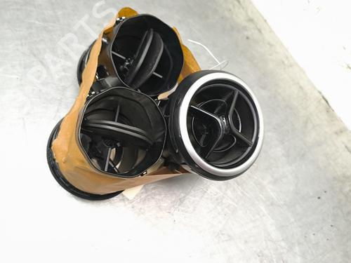 Used Air vent Air vent MERCEDES-BENZ B-CLASS Sports Tourer (W246, W242) B 180 CDI / d (246.212) (109 hp) 33870363 33870363