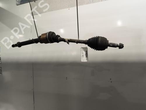 right-front-driveshaft-renault-clio-iii-br01-cr01-2005-2006-2007-2008-2009-2010-2011-2012-2013-2014-32995335 main image