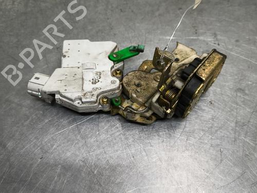 Venstre bagtil lås Venstre bagtil lås NISSAN TERRANO II (R20) 2.7 TDi 4WD (125 hp) 33992133 33992133