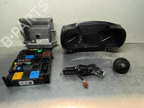 Used Electronic module CITROËN C3 III (SX) 1.2 THP 110 (SXHNPS, SXHNZT, SXHNZ6) (110 hp) 31041664