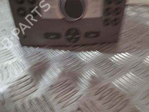 Used Radio Radio 21719599 21719599