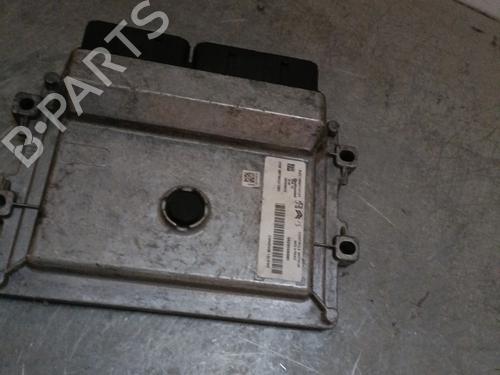 Engine control unit (ECU) PEUGEOT 208 I (CA_, CC_) 1.2 VTI 82 | BP28443025M57 