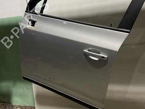 Used Left front door CHEVROLET ORLANDO (J309) 2.0 D (131 hp) 23822248