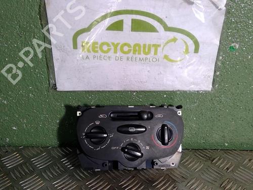 Used Climate control PEUGEOT 206 Hatchback (2A/C) 2.0 HDI 90 (90 hp) 22031641