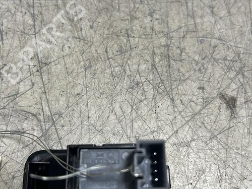 Used Right front window switch Right front window switch VW POLO V (6R1, 6C1) 1.4 GTI (180 hp) 26028239 26028239