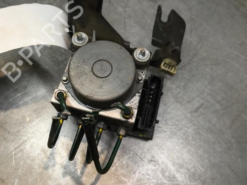 Used ABS pump ABS pump DACIA SANDERO 1.4 (BS0C, BS0A, BS0G, BS1F, BS0E) (75 hp) 33870348 33870348