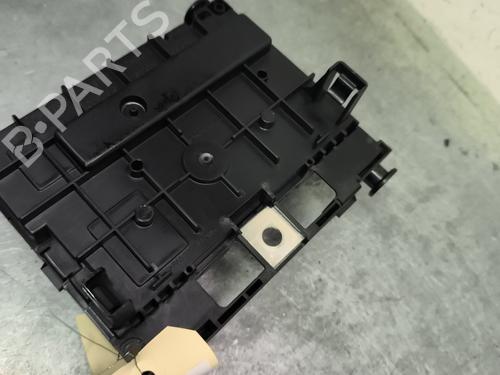 Used Fuse box Fuse box PEUGEOT 3008 I MPV (0U_) 1.6 HDi (109 hp) 31872046 31872046