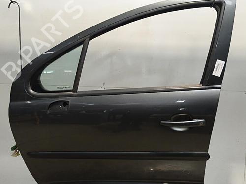 Used Left front door Left front door 38058938 38058938