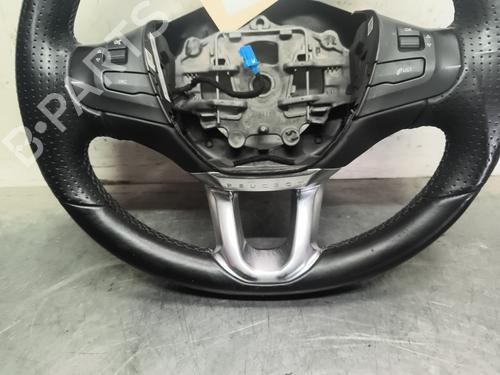 Steering wheel PEUGEOT 2008 I (CU_) 1.2 THP 110 / PureTech 110 | BP33051670C49 - Image 1