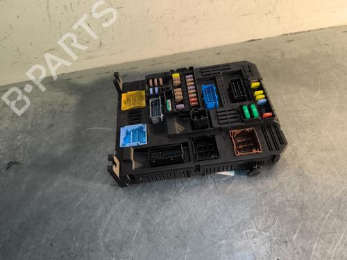 Used Fuse box CITROËN C3 III (SX) 1.6 BlueHDi 75 (75 hp) 30774964