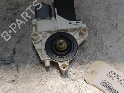 Used Front right window mechanism Front right window mechanism PEUGEOT 407 (6D_) 2.0 HDi 135 (6DRHRH, 6DRHRE, 6DRHRG, 6DRHRJ) (136 hp) 21703566 21703566