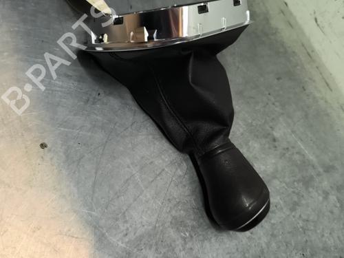 Pomello del cambio VW POLO V (6R1, 6C1) 1.4 TDI (75 hp) 31815919