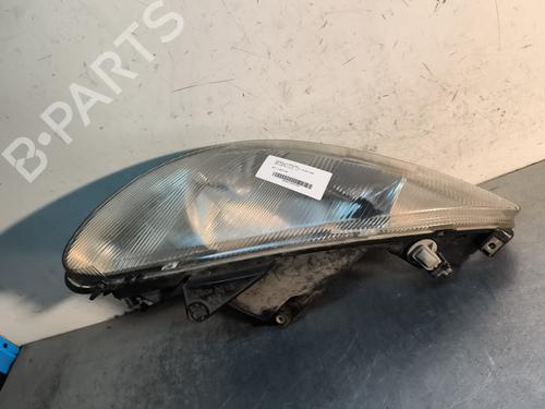Venstre forlygte PEUGEOT 206 Hatchback (2A/C) 1.4 i (75 hp) 29733617