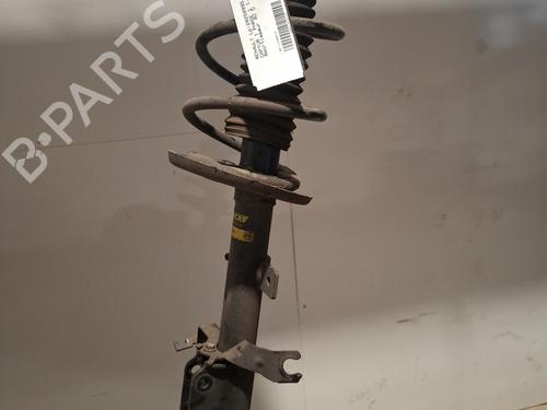 Used Right front shock absorber RENAULT CAPTUR I (J5_, H5_) 1.5 dCi 90 (J5N4, J5M5, J5MW, J5M6, J5AL, J5AJ) (90 hp) 30552697