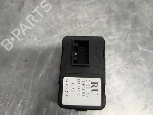 Mando elevalunas delantero izquierdo OPEL MERIVA A MPV (X03) 1.7 CDTI (E75) | BP30552587I27