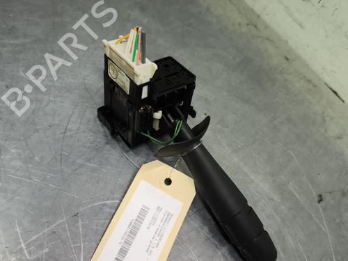 Used Steering column stalk RENAULT TWINGO II (CN0_) 1.5 dCi (CN0E) (64 hp) 30553131