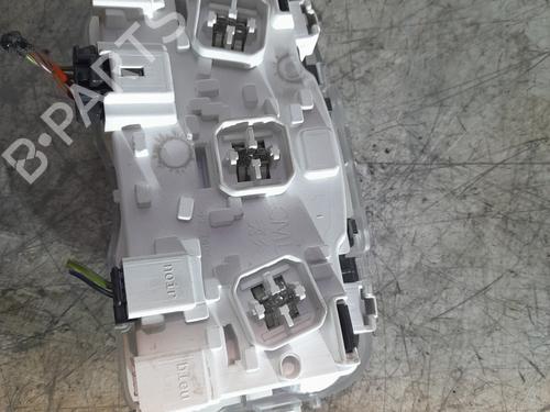 interior-roof-light-opel-corsa-f-p2jo-12-68-96887290pr-2019-22789521 main image