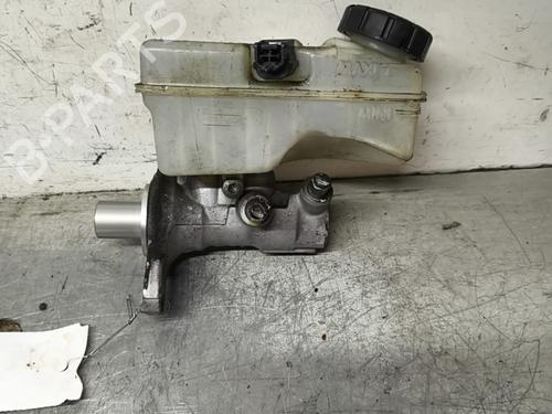 Used Brake master cylinder RENAULT CAPTUR I (J5_, H5_) 1.2 TCe 120 (118 hp) 33122892