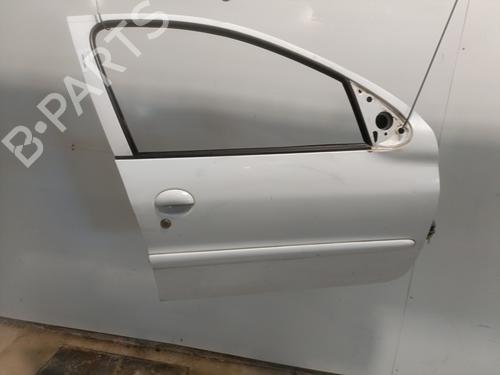 Used Right front door PEUGEOT 206+ (2L_, 2M_) 1.4 HDi eco 70 (68 hp) 27473937