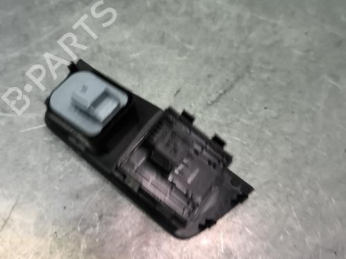 Used Left front window switch Left front window switch AUDI A1 (8X1, 8XK) 1.6 TDI (90 hp) 32995642 32995642