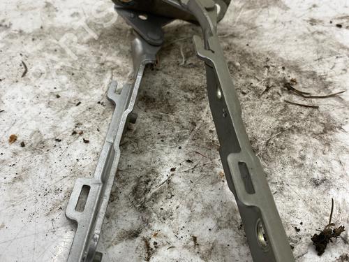 Used Hinge/Door check strap Hinge/Door check strap 39640936 39640936