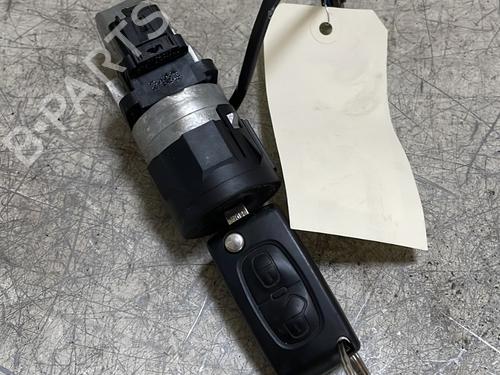 Used Ignition barrel Ignition barrel PEUGEOT 3008 I MPV (0U_) 1.6 HDi (114 hp) 25985778 25985778