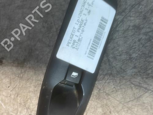 Used Right front window switch Right front window switch PEUGEOT 208 I (CA_, CC_) 1.2 VTI 82 (82 hp) 21838219 21838219