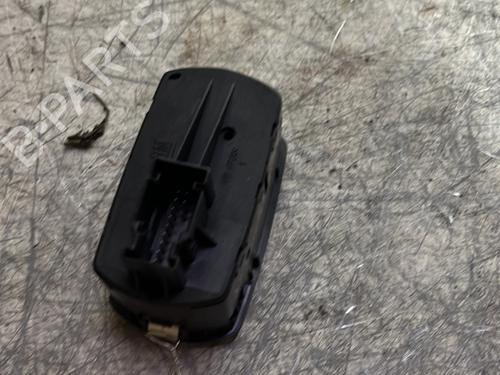 Used Left front window switch Left front window switch OPEL CORSA D (S07) 1.3 CDTI (L08, L68) (75 hp) 22233879 22233879
