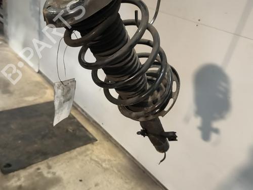 Used Right front shock absorber Right front shock absorber CITROËN C3 III (SX) 1.5 BlueHDi 100 (SXYHYP, SXYHTU) (102 hp) 32996351 32996351