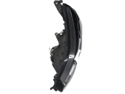 left-headlight-renault-megane-iv-hatchback-b9amn_-2015-40434929 main image