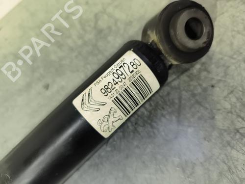Used Right rear shock absorber CITROËN C3 III (SX) 1.2 THP 110 (SXHNPS, SXHNZT, SXHNZ6) (110 hp) 29732847