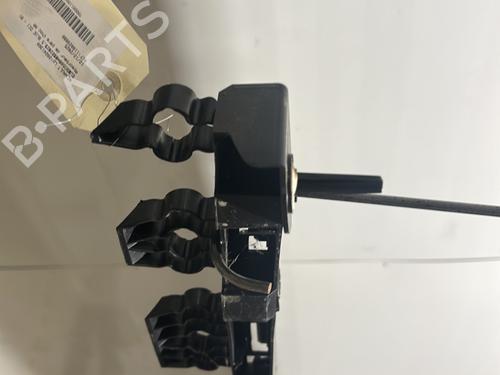 Used Rear bumper bracket Rear bumper bracket 37754904 37754904