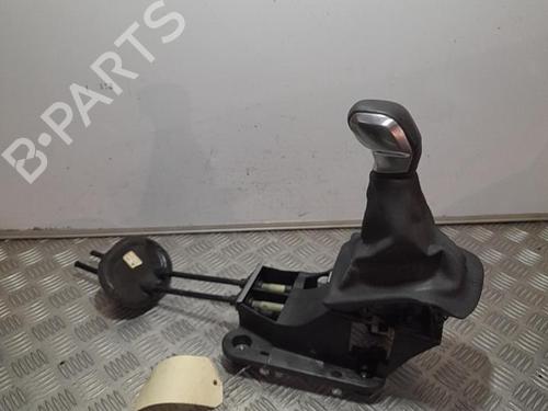 Used Gear lever PEUGEOT 208 I (CA_, CC_) 1.2 VTI 82 (82 hp) 21701257