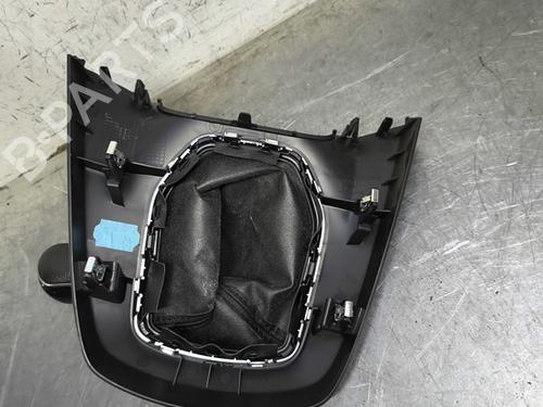 Used Shift knob Shift knob FORD FIESTA VI (CB1, CCN) 1.5 TDCi (75 hp) 33051683 33051683