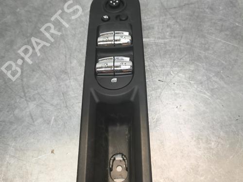 left-front-window-switch-mini-mini-countryman-f60-2016-32996451 main image