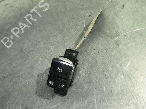 Used Switch RENAULT KADJAR (HA_, HL_) 1.5 BLUE dCi 115 (HLA6) (116 hp) 30110255