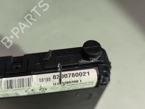 Used Fuse box Fuse box 26178210 26178210