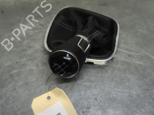 Used Shift knob Shift knob VW POLO V (6R1, 6C1) 1.2 TSI 16V (90 hp) 32996991 32996991