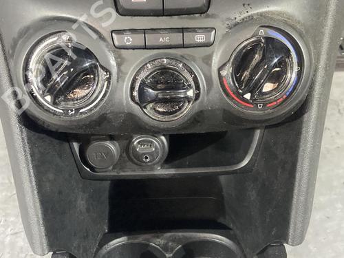 Used Climate control Climate control PEUGEOT 208 I (CA_, CC_) 1.2 VTI 82 (82 hp) 21701263 21701263