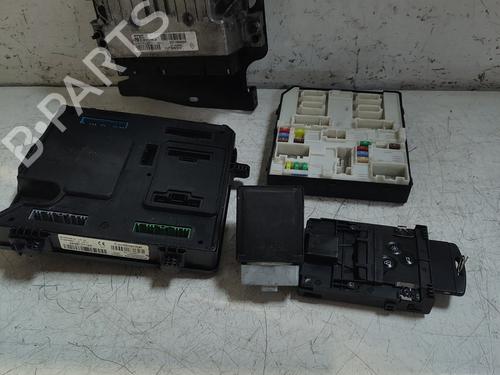Used Electronic module RENAULT MEGANE III Grandtour (KZ0/1) 1.5 dCi (KZ09, KZ0D, KZ1G, KZ29, KZ14, KZ1W, KZ10, KZ1F,... (110 hp) 25017397