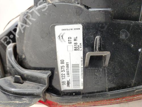 Used Left taillight Left taillight CITROËN C3 III (SX) 1.2 THP 110 (SXHNPS, SXHNZT, SXHNZ6) (110 hp) 33209581 33209581