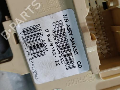 Fuse box HYUNDAI i30 Estate (GD) 1.6 CRDi | BP29082402E1 - Image 4