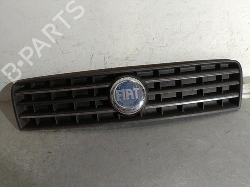Used Grille FIAT PUNTO (188_) 1.2 60 (188.030, .050, .130, .150, .230, .250) (60 hp) 29081284