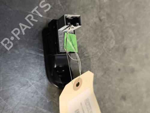 Used Right rear window switch Right rear window switch VW GOLF VI (5K1) 1.4 TSI (122 hp) 29980241 29980241
