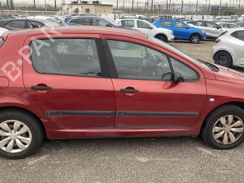 Left mirror PEUGEOT 307 (3A/C) 2.0 HDi 90 | BP21715094C26 