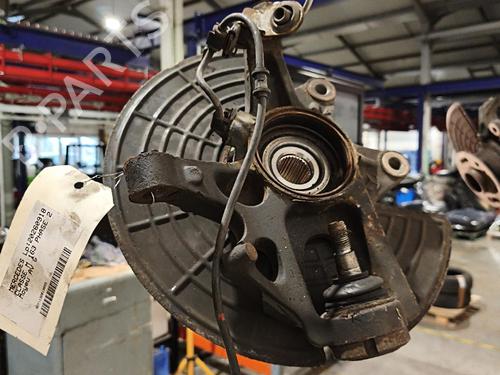 Used Left front steering knuckle Left front steering knuckle MERCEDES-BENZ M-CLASS (W163) ML 270 CDI (163.113) (163 hp) 39639886 39639886