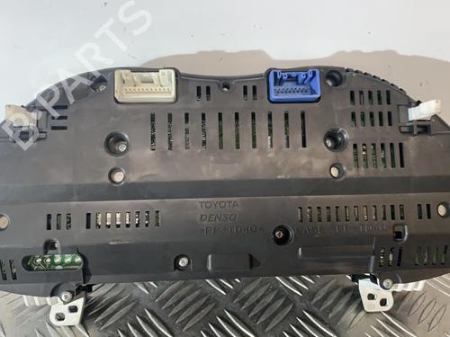 Used Instrument cluster TOYOTA AVENSIS (_T25_) 2.0 D-4D (ADT250_, ADT250R) (126 hp) 21723898